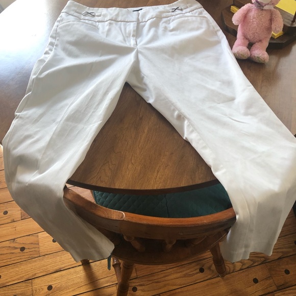 New York & Company Pants - New York and Company Suiting White Capri Pants